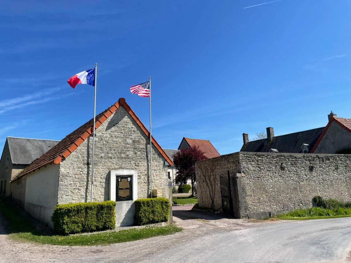 Gite Gold - La Ferme Delaunay Saint-Come-du-Mont Kültér fotó